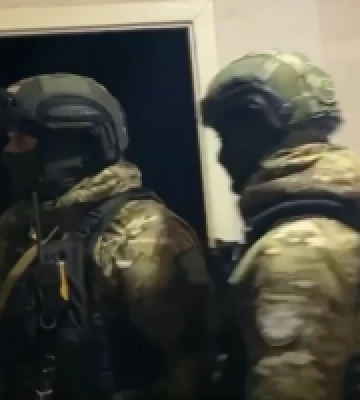 Змушувала працювати повіями: затримано сутенерку на Київщині (відео)