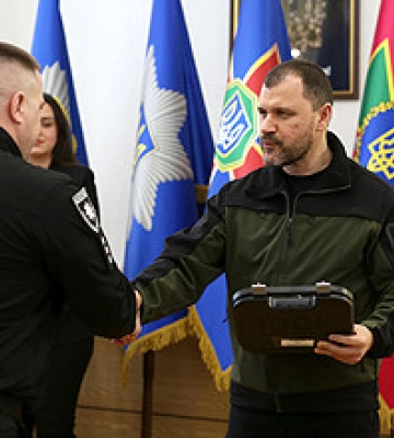 Ігор Клименко нагородив поліцейських за ліквідацію одного з найбільших наркокартелів країни