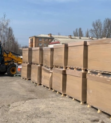 Французька волонтерська організація передала Миколаєву твердопаливні печі