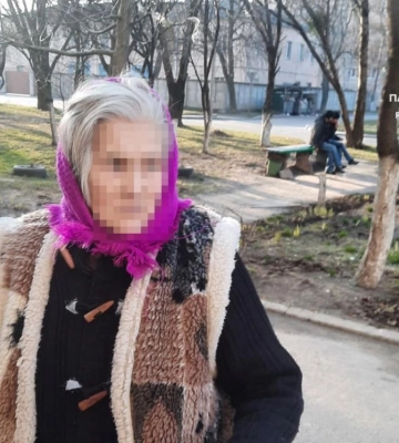На Рівненщині патрульні повернули літню жінку рідним