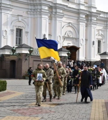 У Луцьку попрощалися з військовослужбовцем Віталієм Шендриком 