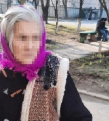 У Рівному патрульні допомогли жінці, яка не могла потрапити додому