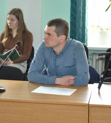 У Полтаві депутат районної ради показав колегам із міської ради аварійний дитячий майданчик на Половках: пообіцяли&amp;hellip;