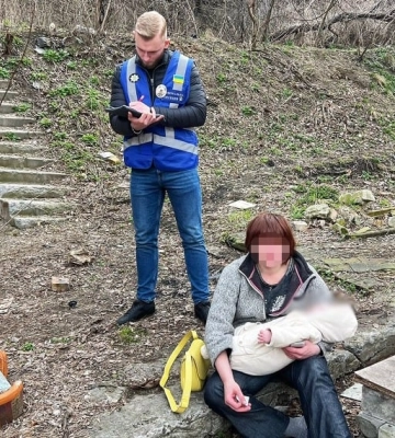В Киеве полиция изъяла у матери младенца