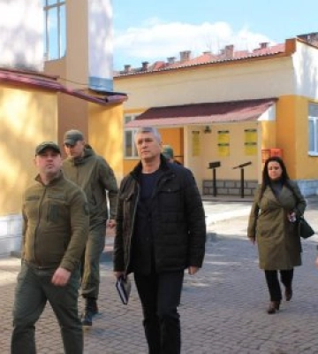 Оглянули установу та поспілкувалися з в’язнями: керівник Закарпатської обласної прокуратури відвідав ДУ «Закарпатська УВП (№ 9)»