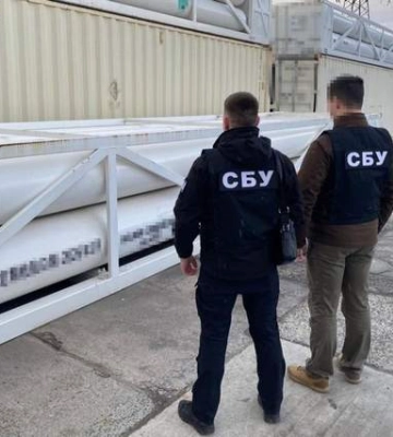 Українська компанія постачала в Росію сировину для виробництва лазерних прицілів