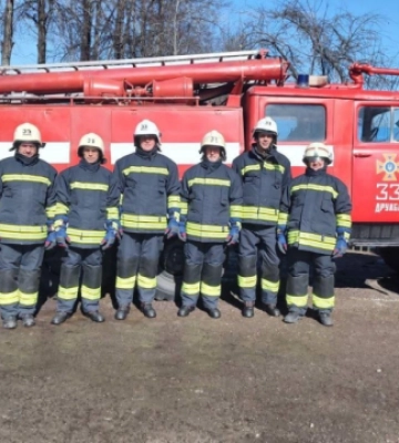 Рятувальники Миколаївщини отримали спецкостюми від канадської діаспори