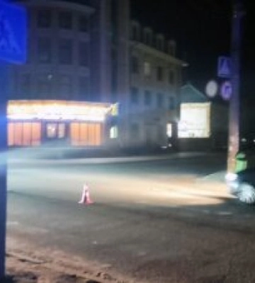 У Бердичеві водій автомобіля Skoda збив пішохода, жінка отримала травми, несумісні з життям