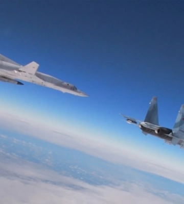 Ворожі літаки рухаються у бік півдня, можуть застосувати керовані авіабомби - Ігнат