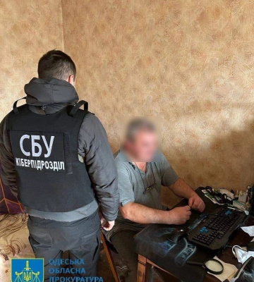 В Одесі затримали чоловіка, який коригував ракетні удари по місту — СБУ