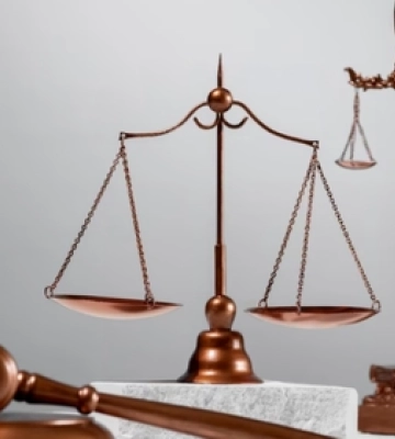 Зґвалтування 14-річної дівчини на Закарпатті: що не так з вироком суду