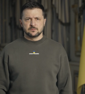 Не можна бути подумки далеко від війни, підтримуйте наших бійців завжди, коли це можливо – звернення Президента України