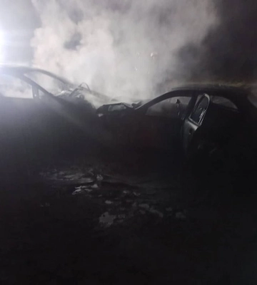 На Київщині внаслідок лобового зіткнення загорілися два автомобілі: постраждав хлопчик (ФОТО)