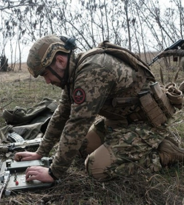 Росія зазнає значних втрат, але продовжує наступ, – Сирський після відвідин Бахмутський напрямку