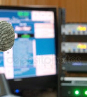 Поліція охорони Києва замовило рекламу у власника радіо “Шансон”