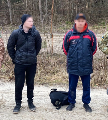 Через ліс до Польщі: на Волині спіймали двох ухилянтів