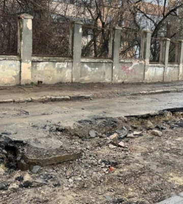 Витратять 40 мільйонів: у Чернівцях розпочали капітальний ремонт частини вулиці Кармелюка