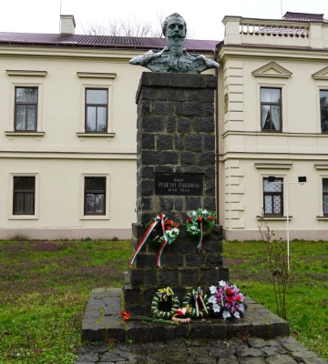 У Виноградові пам’ять про революцію та визвольну боротьбу угорців ушанували біля монумента Перені