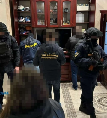 В Днепре задержали группировку, наладившую сеть мошеннических колл-центров. Организатор - подельник вора в законе &quot;Лаши Свана&quot;