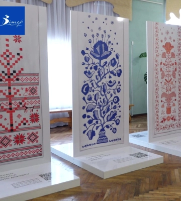 “Вишиті болем”: історії про зґвалтування у вишитих рушниках в Музеї мистецтв Кропивницького (відео)