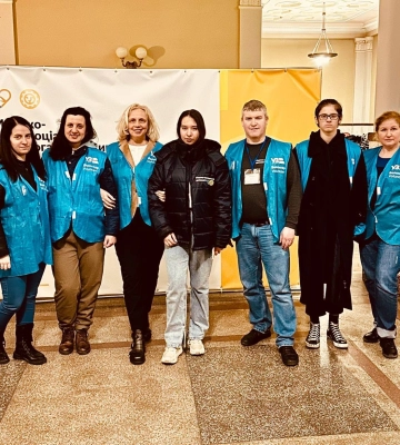 "Це цілодобова робота": про волонтерську діяльність на Львівському залізничному вокзалі