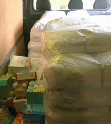 Спецшколи Рівненщини отримали 15 мікроавтобусів допомоги від поляків. Що там? (ВІДЕО)