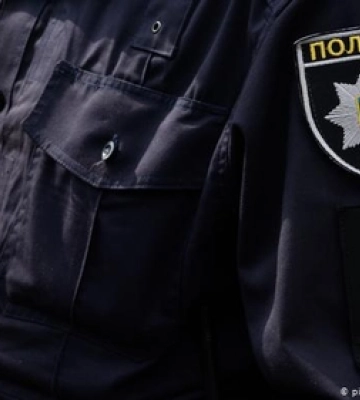 «Може вчинити самогубство»: патрульні на виклику рятували лучанку (відео)