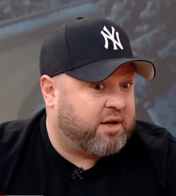 Янукович із &quot;Квартал 95&quot; Олександр Пікалов показав, у якому &quot;спецназі&quot; перебуває: &quot;Патруль, десь під Києвом&quot;