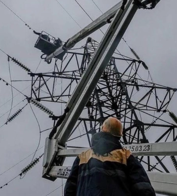 Из-за непогоды в Одесской области остались без света 28 населенных пунктов: электрики пытаются ликвидировать последствия