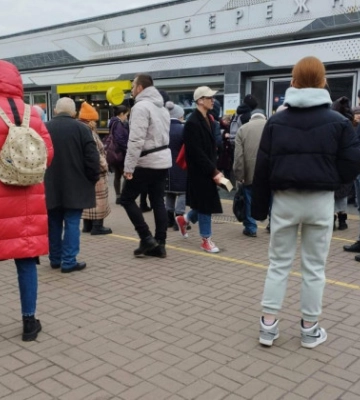 Суд рассмотрел дело во время воздушной тревоги, признав неявку участника как повторную: какой позиции придерживается&amp;hellip;