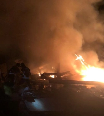 Рятувальники ліквідовували пожежу, спричинену ворожим обстрілом