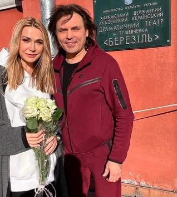 Зовсім не змінилися: Ольга Сумська показала, як виглядала 32 роки тому – милі фото з Борисюком