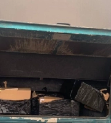 На Рівненщині поліцейські виявили у маршрутці понад чотири тисячі пачок безакцизних цигарок