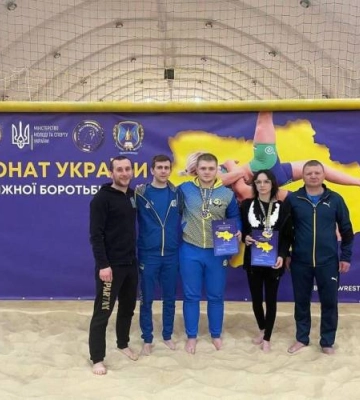 Сумські студенти відзначилися на чемпіонаті України з пляжної боротьби