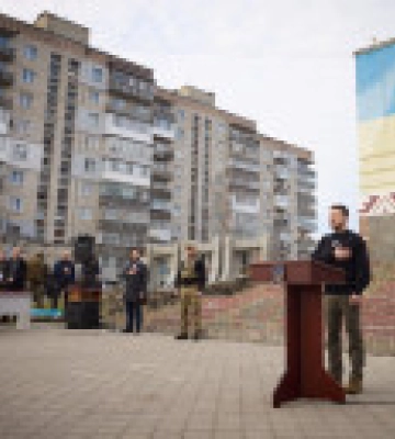 Зеленский принял участие в мероприятиях по случаю годовщины обороны Ахтырки