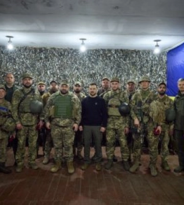 Президент відзначив Закарпатських воїнів на передовій: Особисто вручив нагороди