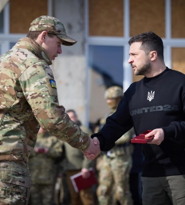Президент узяв участь у заходах з нагоди річниці героїчної оборони Охтирки
