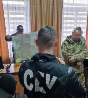 СБУ затримала прикордонника, який намагався &quot;злити&quot; ФСБ  дані про охорону північних рубежів України. ФОТОрепортаж