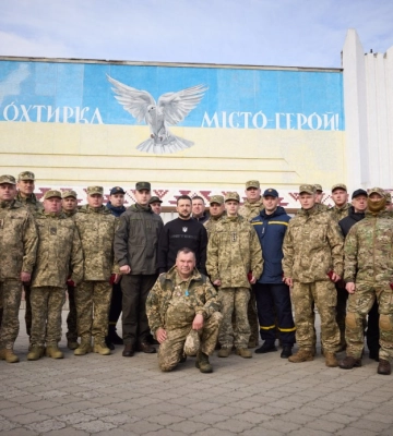 Зеленский принял участие в мероприятиях по случаю годовщины обороны Ахтырки