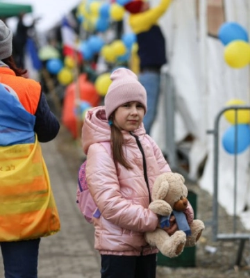Жилье от союзников: Польша и Британия хотят построить в Украине два поселка для ВПЛ