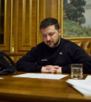 Зеленский обсудил с премьером Британии Сунаком оборону Бахмута