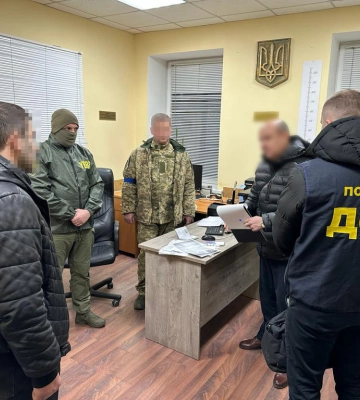 На Волині &quot;ухилянт&quot; пропонував тисячу доларів прикордоннику