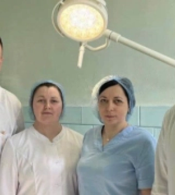 Нововолинській лікарні передали хірургічну лампу