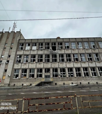 Окупанти обстріляли лікарню та приміщення &quot;Укрпошти&quot; у Херсоні