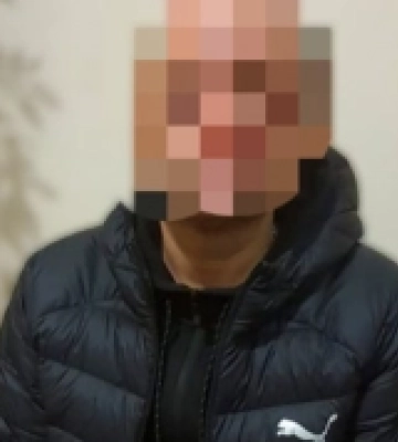 У Рівному поліціянти спіймали на гарячому чоловіка, який перебував у розшуку