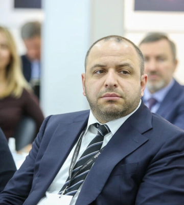 Україна виставить на приватизацію конфісковані в росіян ТРЦ Ocean Plaza та Миколаївський глиноземний