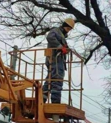 Наслідки негоди: на Одещині сім населених пунктів — без світла