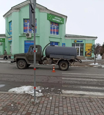 У Корці вантажівка збила двох дітей на пішохідному переході