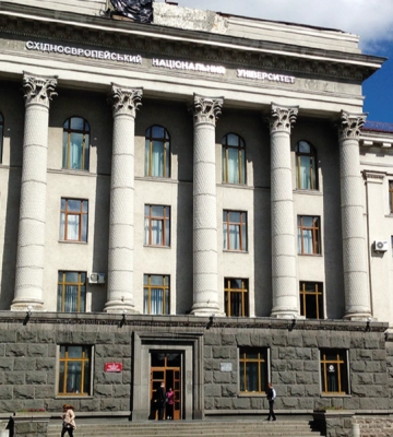 Три студентки луцького вишу отримали президентські стипендії