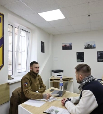 У Львові почали приймати в полк Азов